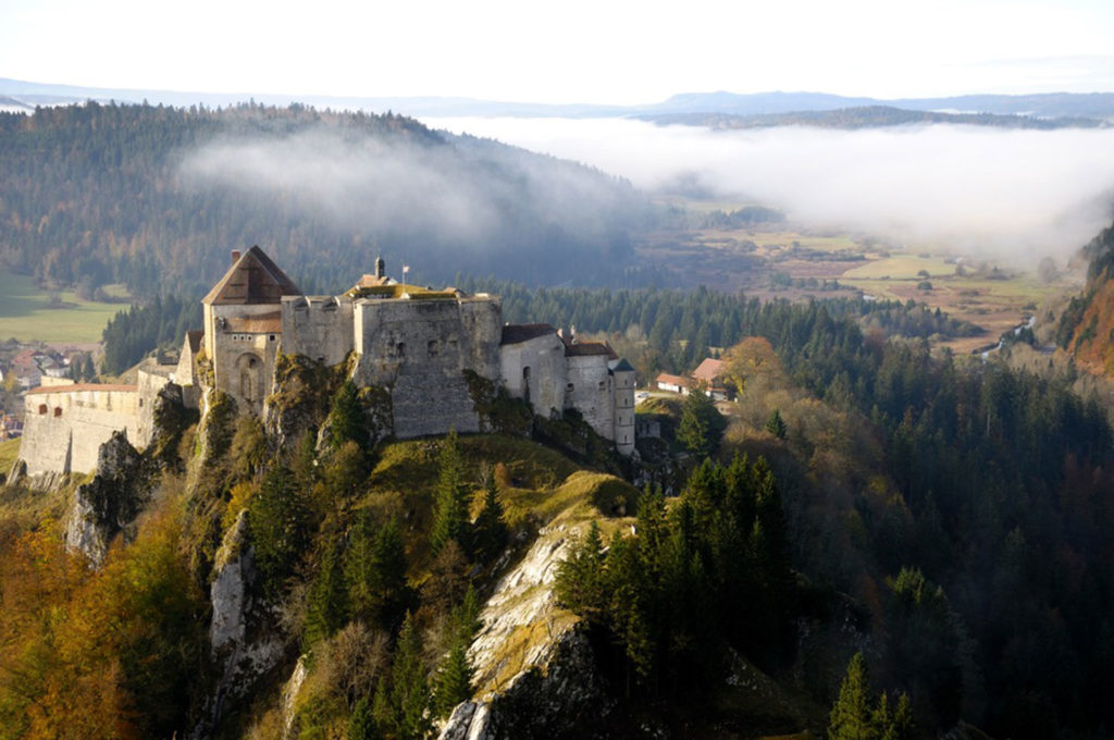 Home Chateau De Joux