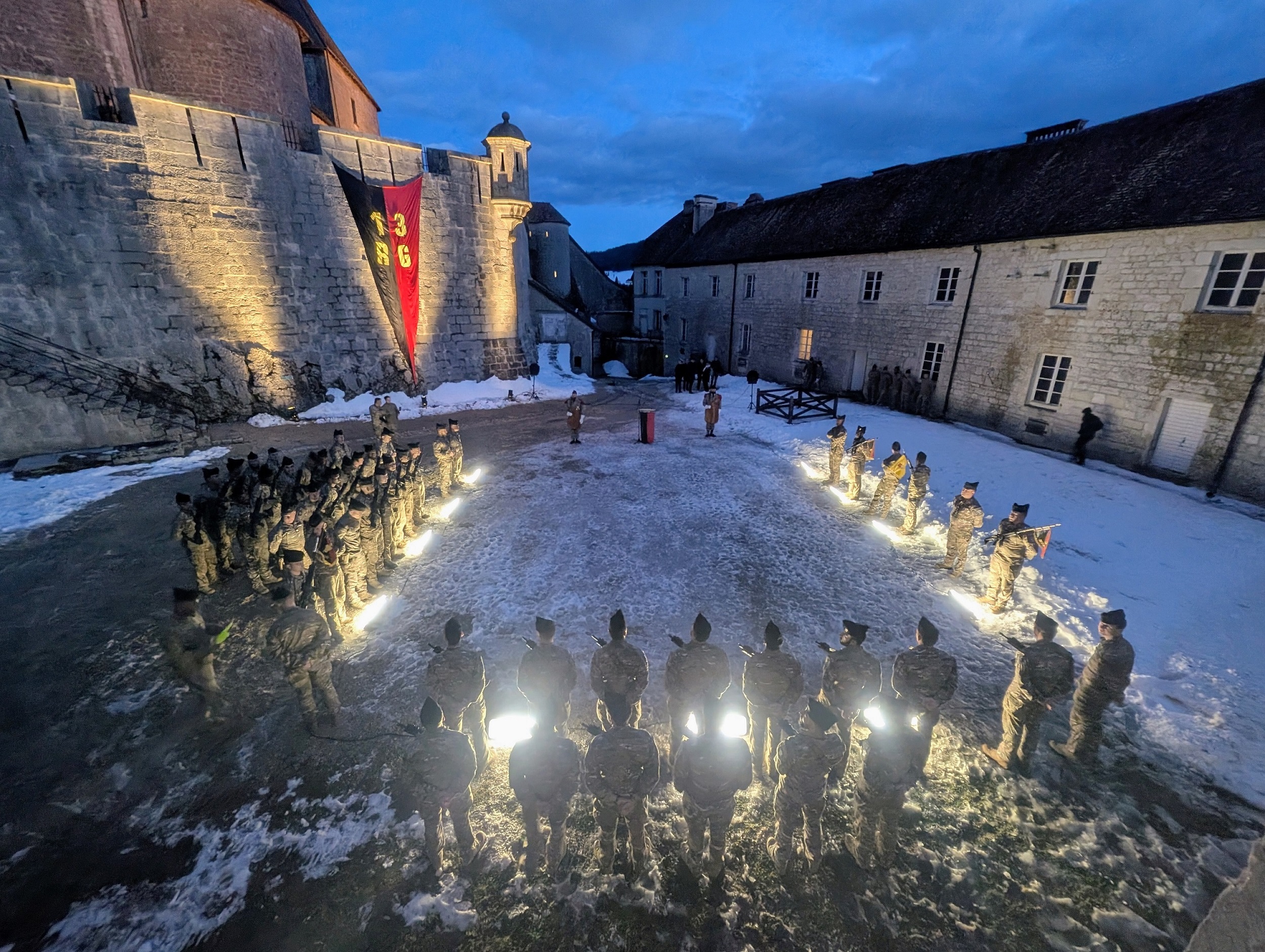 Cérémonie militaire au Château de Joux